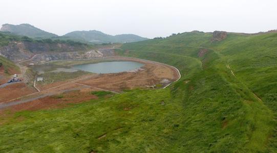 岩石边坡绿化